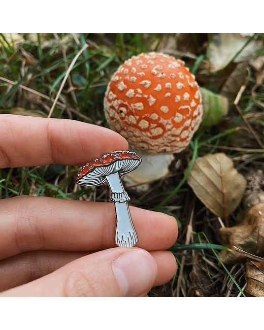 Make Heads Turn Metallic Enamel Pin Fly Agaric