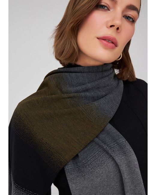 Peraluna Black Color Transition Knit Shawl