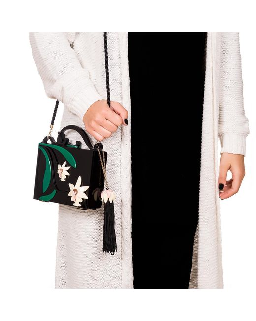 Gissa Bicalho Metallic Acrylic Handmade Bag Clutch Luna Vanilla