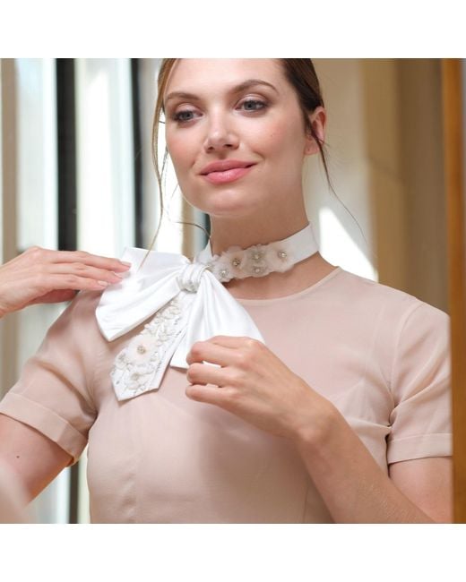 NANDANIE White The Blossoming Jenny Bow Tie