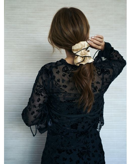 Lost Pattern Metallic Maxi Flower Double-Layer Oversized Silk Scrunchie