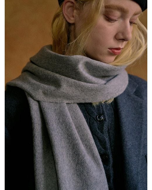 Lost Pattern Gray Lost