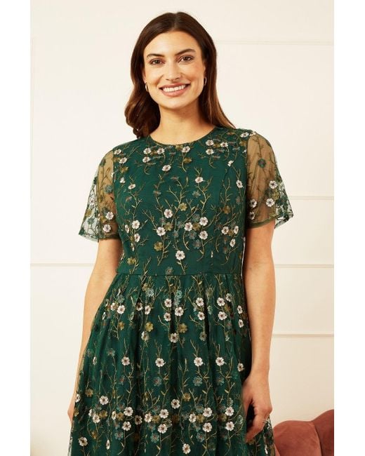 Yumi' Green Embroidered Floral Skater Dress