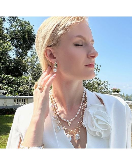 Farra Metallic Flower Setting With Freshwater Pearls Ring