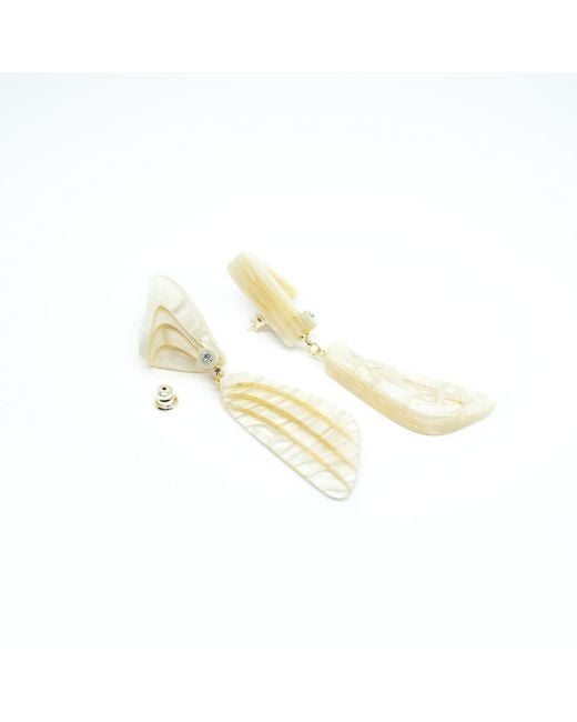 Gissa Bicalho Metallic Handmade Earring Gravel Nacre