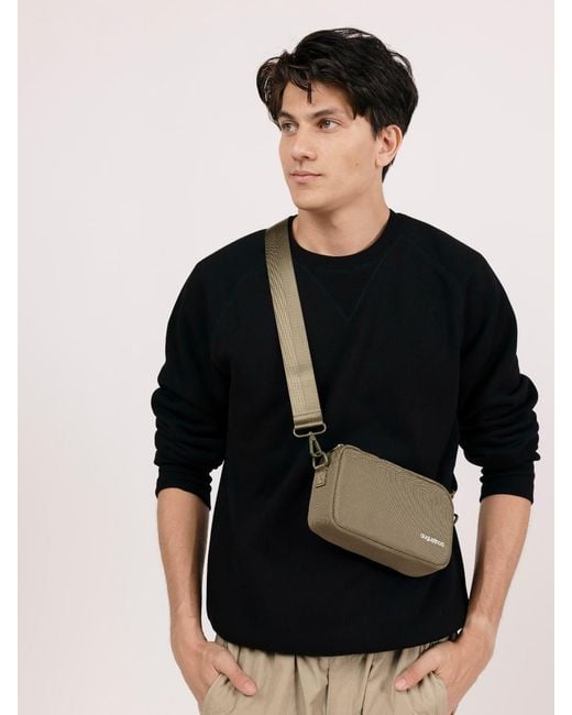 augustnoa Brown Fanny Pack