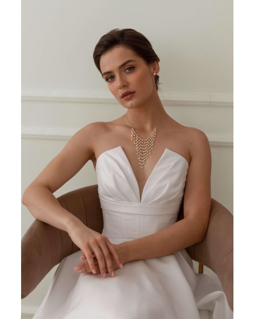 Katy Faye White Elisabeth Pearl Necklace