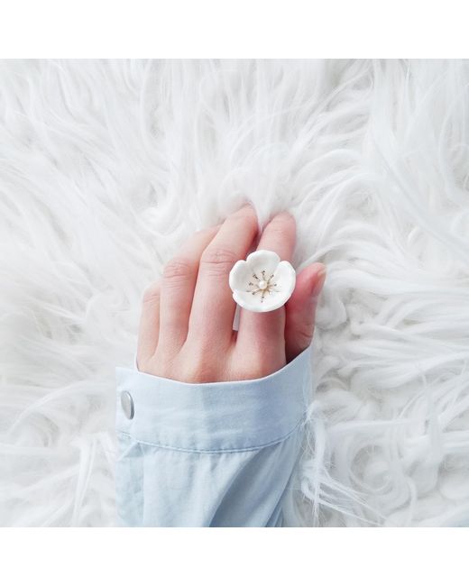 POPORCELAIN White Snow Porcelain Plum Blossom Ring