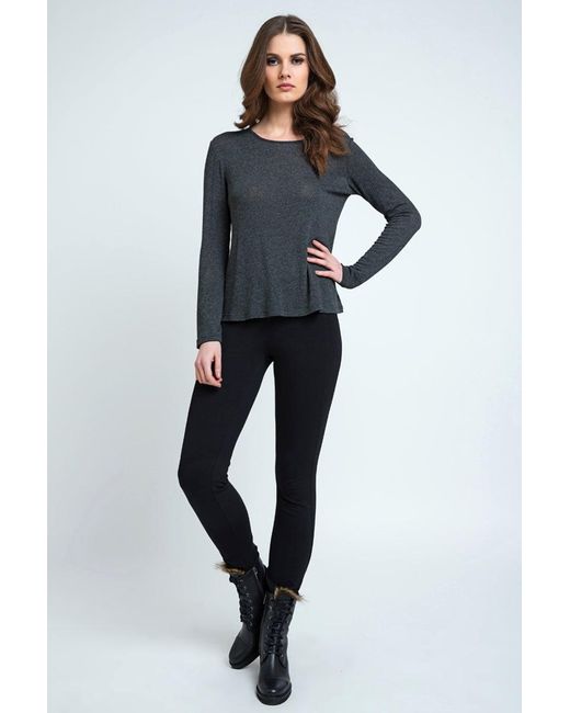 Conquista Black Mid Rise Jeggings