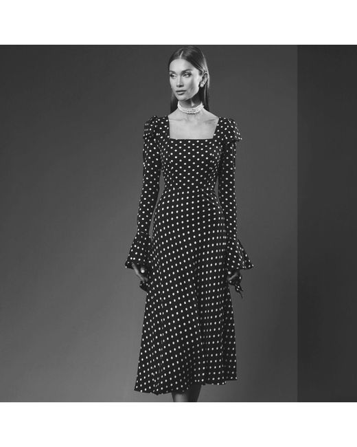 Tuva Collection Black Flare Polka Dots