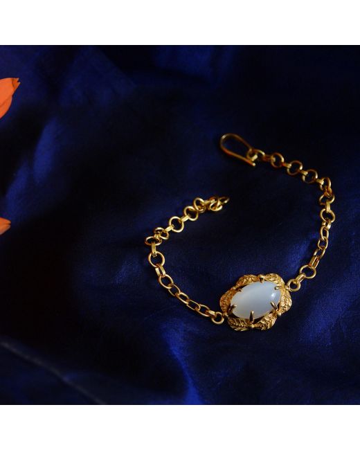 Emma Chapman Jewels White Tashi Moonstone Bracelet