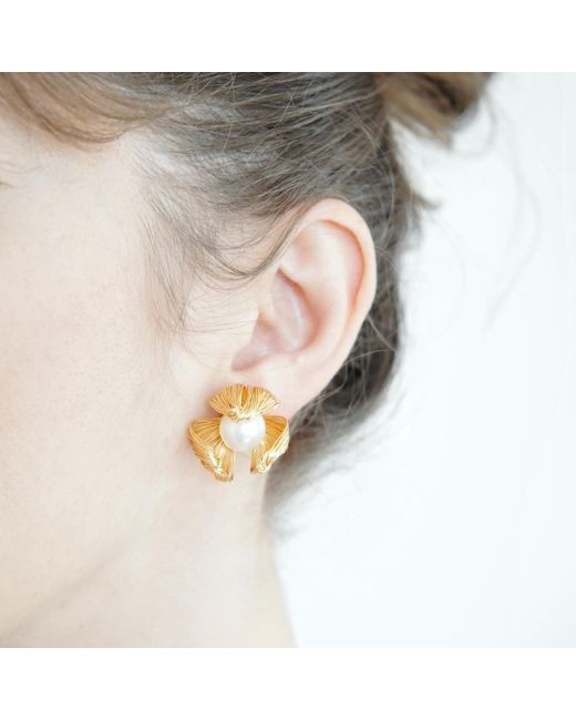 I'MMANY LONDON Metallic Iris 10Mm Freshwater Pearl Studs Earrings