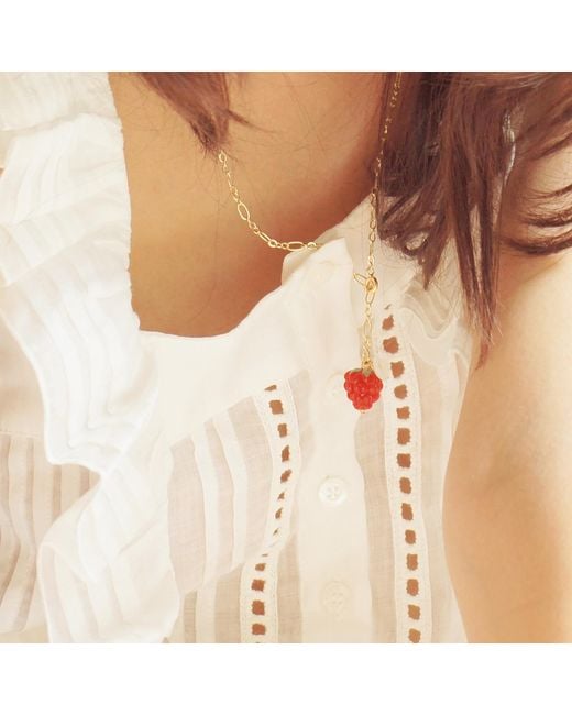 I'MMANY LONDON White Very Berry Chain Necklace With Lampwork Glass Raspberry Pendant