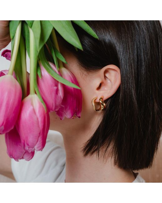 Nazzar Metallic Wave Hoop Earrings