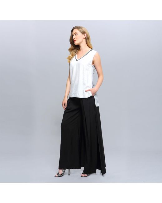Smart and Joy White Long V-Neckline Bi-Material Top