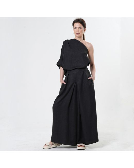 Metamorph Black Wide-Leg Trousers With Front Pleats