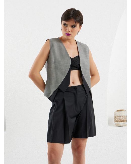 Lumina Eligma Black Collar-Elle Vest