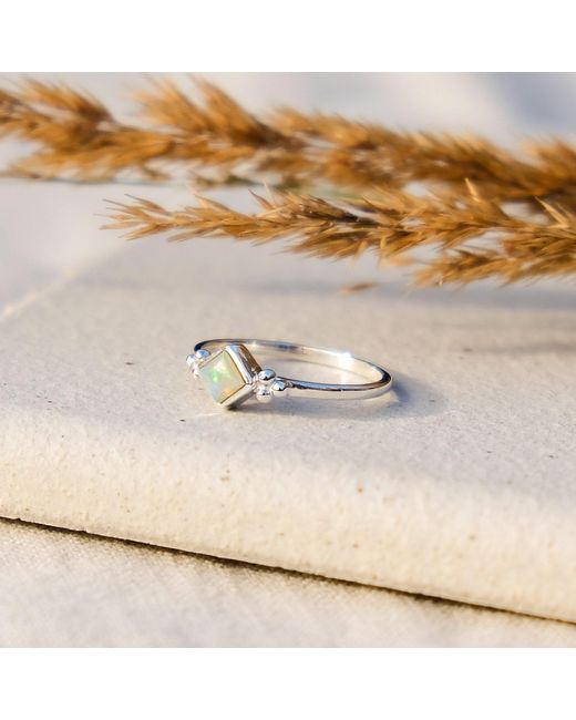 Charlotte's Web Jewellery White Divinity Princess Ring