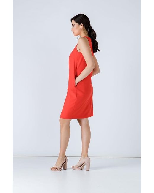 Conquista Red Sleeveless Shift Dress