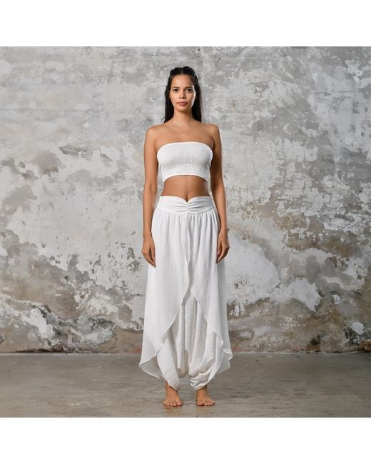 Zhenabia White Gaia Salvar