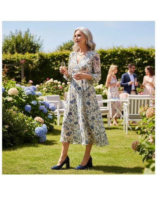 Beautiisoles by Robyn Shreiber Made in Italy Blue Cristina Embossed Leather Platform Work Evening Pump