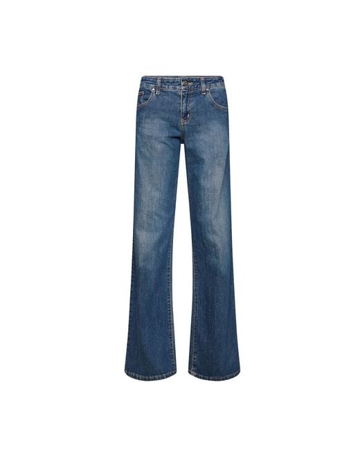 Love and Nostalgia Blue Buckle-Up Bob Jean