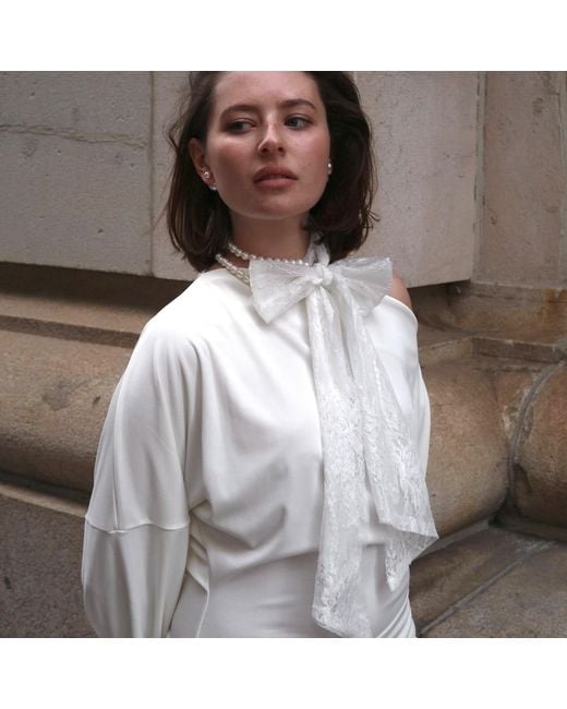 A'miss White Audrey Scarf Necklace