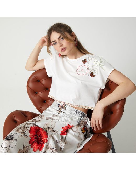 Lalipop Design White Embroidered Cropped Cotton T-Shirt