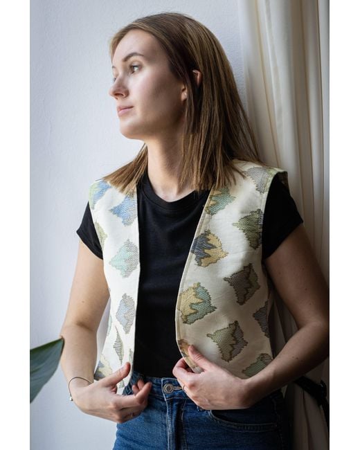 Stovaria Metallic Cotton Vest With Colorful Thread & Zari Embroidery