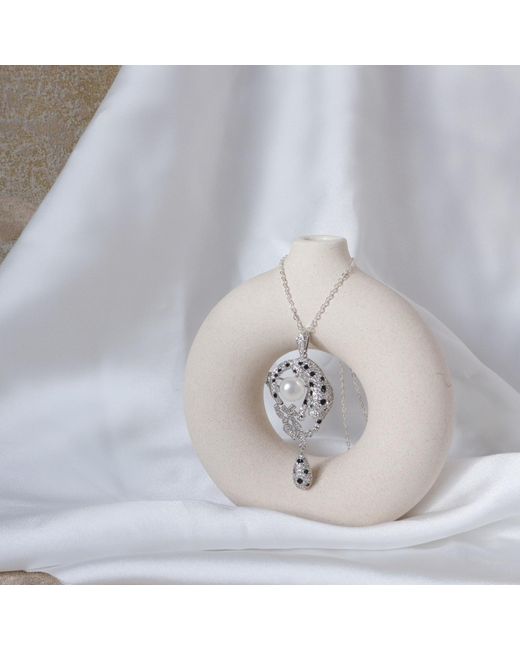Ninemoo Metallic The Duchess Pearl Brooch & Pendant