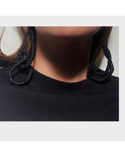 WAIWAI Black Flexi Dangle Earrings