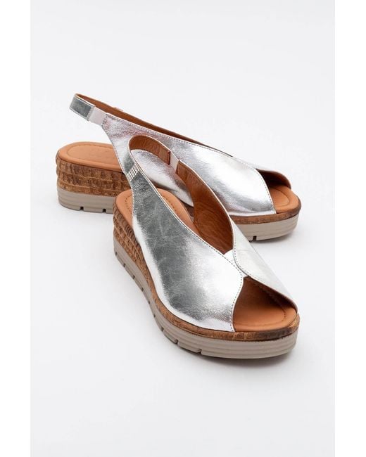 Forever & Always Shoes Brown Blom Leather Platform Sandal