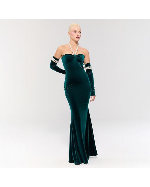 Nur Karaata Black Dynasty Necklace Gown