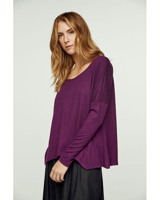Conquista Purple Aubergine Knit Top With Batwing Style Sleeves