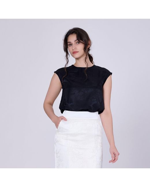 Smart and Joy Black Cupro Round Neck Sleveless Top