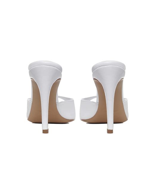 Ginissima White Vicky Patent Leather, Round Toe