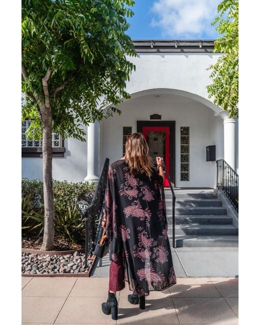 Jennafer Grace Black Vera Paisley Kimono