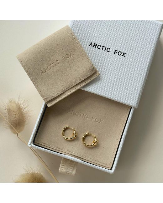 Arctic Fox & Co. Metallic And Baroque Pearl Necklace