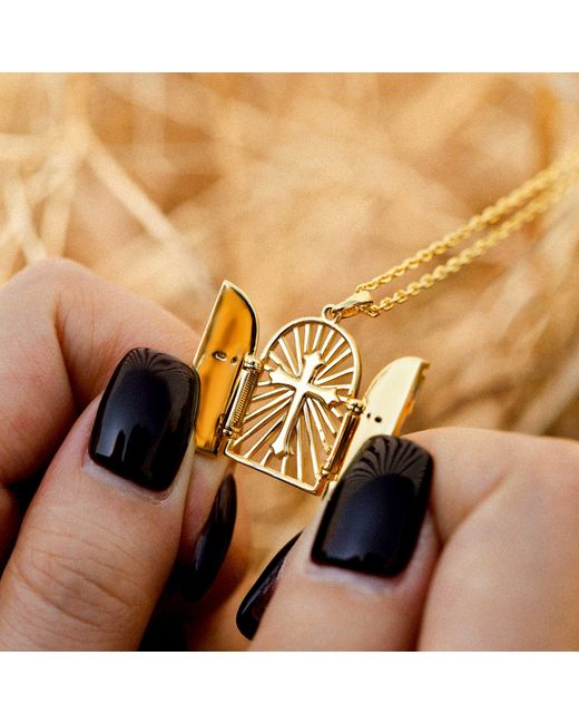 Vanimy Metallic Sacred Door Of Light Cross Necklace