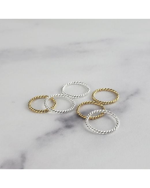 Lutiro White Twisted Ring