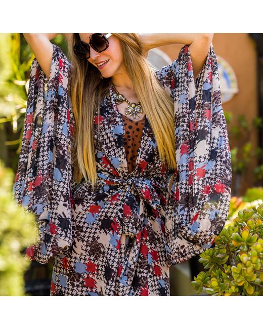 Jennafer Grace Metallic Darcy Kimono