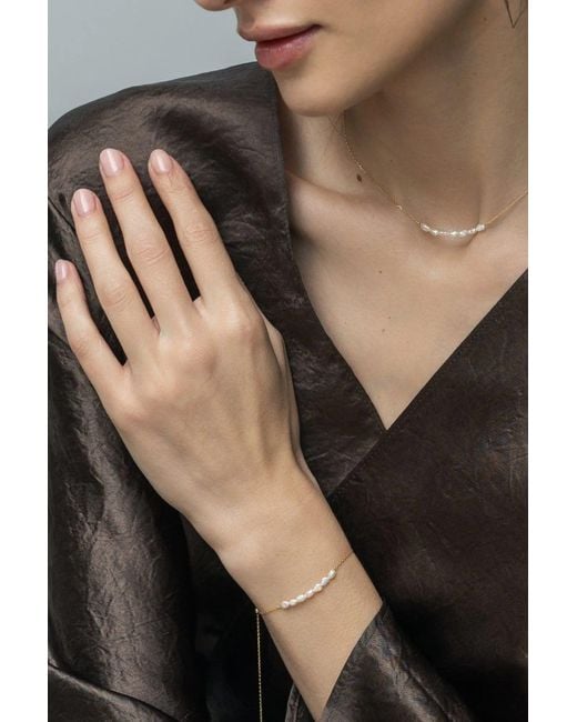 Lisa&Co. Metallic Chain Moving Pearls
