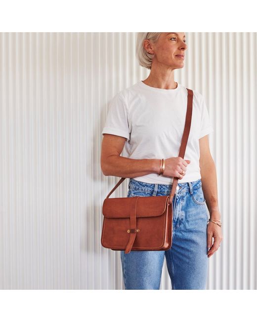 VIDA VIDA Brown Full Grain Leather Bag With Lifetime Guarantee