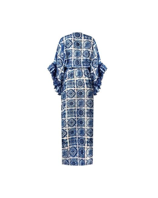 Nur Karaata Blue Joali Bleu Blanc Kimono