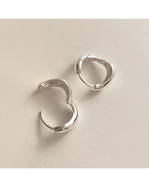 Cote Cache Metallic Liquid Curve Huggie Hoop Earrings