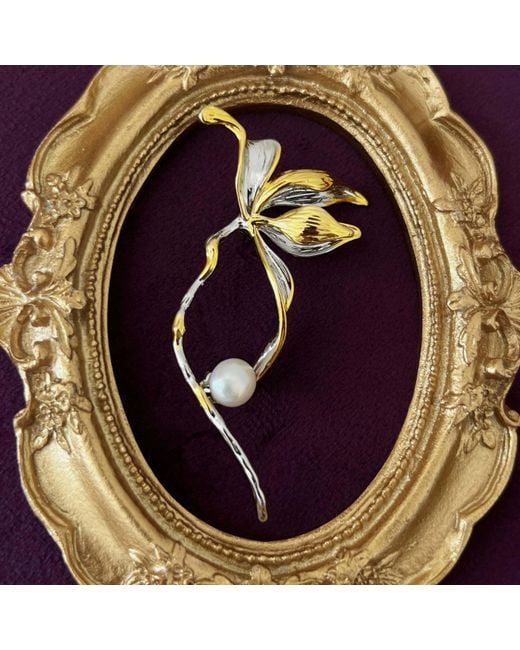 Ninemoo Metallic Lilium Paradox Brooch