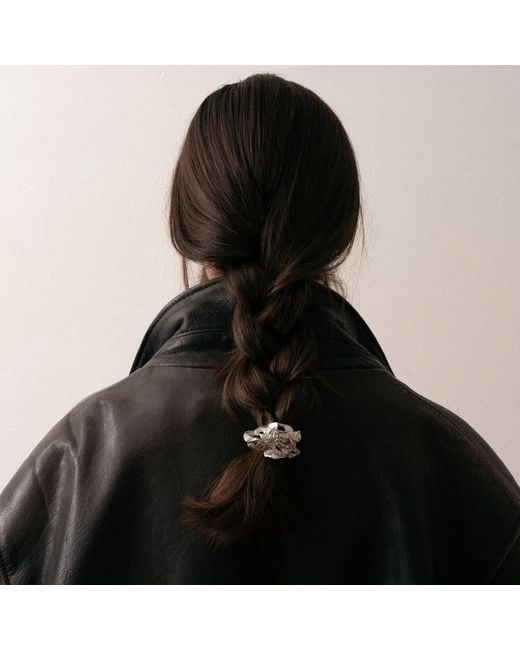 EVA REMENYI White Simon Radvan X Hair Tie Charm S