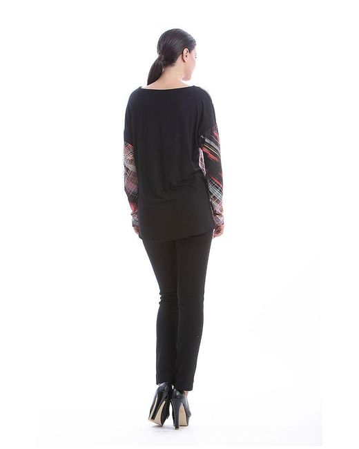 Conquista Red Long Sleeve Geometric Print Top