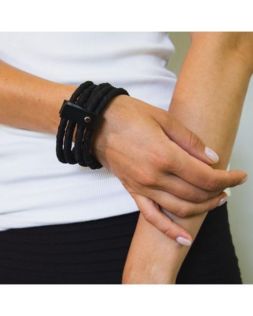 WAIWAI Black Stackable Bangle Leather Bracelet