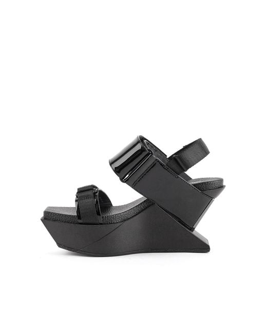 United Nude Black Delta Run Wedge